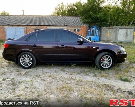 Красный Хендай Соната, объемом двигателя 2 л и пробегом 259 тыс. км за 7300 $, фото 1 на Automoto.ua