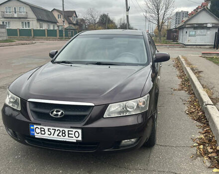 Красный Хендай Соната, объемом двигателя 2.36 л и пробегом 245 тыс. км за 5300 $, фото 7 на Automoto.ua