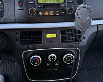 Червоний Хендай Соната, об'ємом двигуна 2 л та пробігом 225 тис. км за 5000 $, фото 21 на Automoto.ua