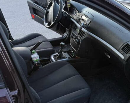 Червоний Хендай Соната, об'ємом двигуна 2 л та пробігом 225 тис. км за 5000 $, фото 16 на Automoto.ua