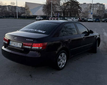 Червоний Хендай Соната, об'ємом двигуна 2 л та пробігом 225 тис. км за 5000 $, фото 3 на Automoto.ua