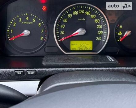 Червоний Хендай Соната, об'ємом двигуна 2 л та пробігом 162 тис. км за 5900 $, фото 7 на Automoto.ua