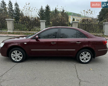 Красный Хендай Соната, объемом двигателя 2 л и пробегом 240 тыс. км за 5300 $, фото 25 на Automoto.ua