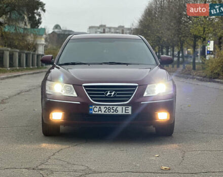 Красный Хендай Соната, объемом двигателя 2 л и пробегом 240 тыс. км за 5300 $, фото 7 на Automoto.ua