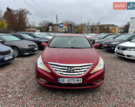 Красный Хендай Соната, объемом двигателя 2.4 л и пробегом 252 тыс. км за 6700 $, фото 1 на Automoto.ua