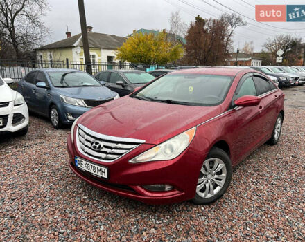 Красный Хендай Соната, объемом двигателя 2.4 л и пробегом 252 тыс. км за 6700 $, фото 2 на Automoto.ua