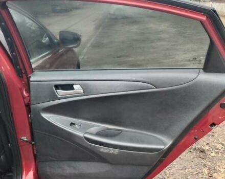 Красный Хендай Соната, объемом двигателя 2 л и пробегом 206 тыс. км за 8500 $, фото 19 на Automoto.ua