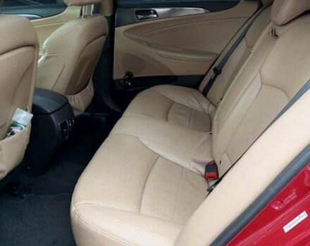 Червоний Хендай Соната, об'ємом двигуна 2.4 л та пробігом 165 тис. км за 9200 $, фото 6 на Automoto.ua