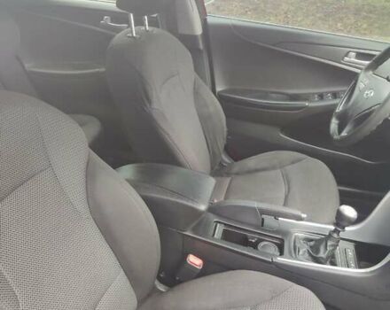 Красный Хендай Соната, объемом двигателя 2 л и пробегом 206 тыс. км за 8500 $, фото 22 на Automoto.ua