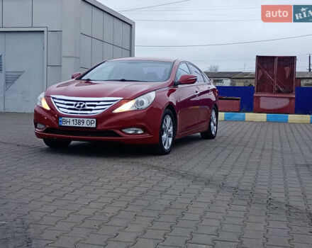 Красный Хендай Соната, объемом двигателя 2.4 л и пробегом 187 тыс. км за 8200 $, фото 5 на Automoto.ua