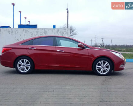 Красный Хендай Соната, объемом двигателя 2.4 л и пробегом 187 тыс. км за 8200 $, фото 2 на Automoto.ua