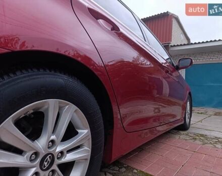 Красный Хендай Соната, объемом двигателя 2.36 л и пробегом 184 тыс. км за 6900 $, фото 3 на Automoto.ua