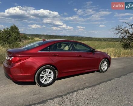 Красный Хендай Соната, объемом двигателя 2.4 л и пробегом 104 тыс. км за 9600 $, фото 1 на Automoto.ua