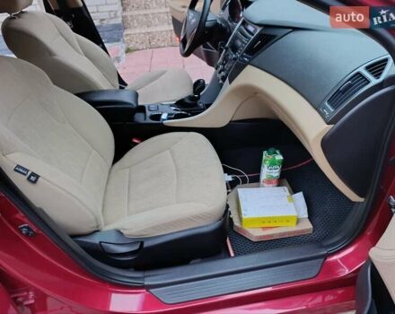 Красный Хендай Соната, объемом двигателя 2.36 л и пробегом 184 тыс. км за 6900 $, фото 11 на Automoto.ua