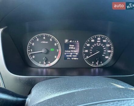 Красный Хендай Соната, объемом двигателя 2.4 л и пробегом 170 тыс. км за 9000 $, фото 14 на Automoto.ua