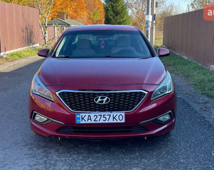 Хендай Соната 2015 в Киеве на Automoto.ua Красный Хендай Соната, объемом двигателя 2.36 л и пробегом 200 тыс. км за 8400 $, фото 10 на Automoto.ua