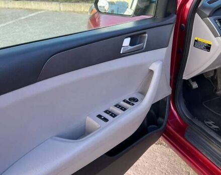 Червоний Хендай Соната, об'ємом двигуна 2.4 л та пробігом 218 тис. км за 9300 $, фото 26 на Automoto.ua