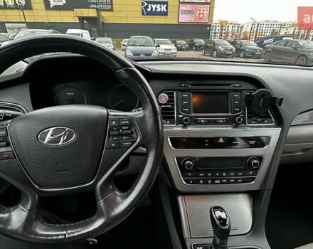 Красный Хендай Соната, объемом двигателя 2 л и пробегом 148 тыс. км за 13500 $, фото 15 на Automoto.ua