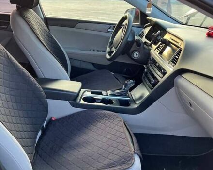 Червоний Хендай Соната, об'ємом двигуна 2.4 л та пробігом 218 тис. км за 9300 $, фото 9 на Automoto.ua