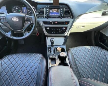 Красный Хендай Соната, объемом двигателя 2.4 л и пробегом 107 тыс. км за 9000 $, фото 12 на Automoto.ua