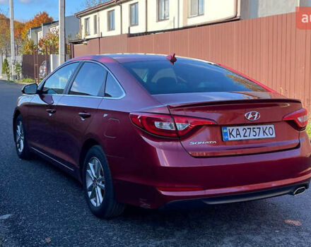 Хендай Соната 2015 в Киеве на Automoto.ua Красный Хендай Соната, объемом двигателя 2.36 л и пробегом 200 тыс. км за 8400 $, фото 4 на Automoto.ua