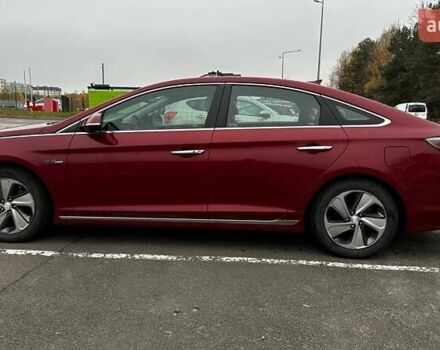 Красный Хендай Соната, объемом двигателя 2 л и пробегом 148 тыс. км за 13500 $, фото 3 на Automoto.ua