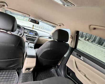 Червоний Хендай Соната, об'ємом двигуна 2.4 л та пробігом 170 тис. км за 9999 $, фото 14 на Automoto.ua