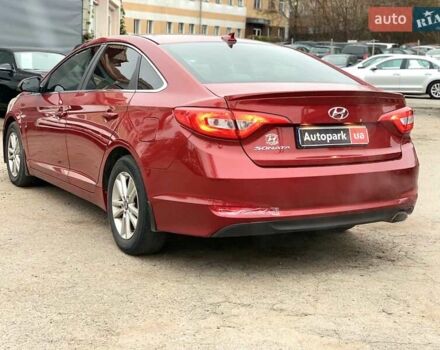 Червоний Хендай Соната, об'ємом двигуна 2.4 л та пробігом 150 тис. км за 9080 $, фото 6 на Automoto.ua