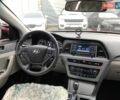 Червоний Хендай Соната, об'ємом двигуна 2.4 л та пробігом 150 тис. км за 9080 $, фото 33 на Automoto.ua
