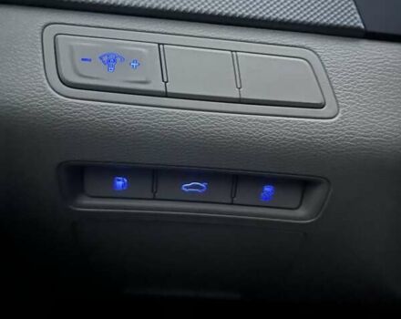 Червоний Хендай Соната, об'ємом двигуна 2.4 л та пробігом 85 тис. км за 11700 $, фото 13 на Automoto.ua