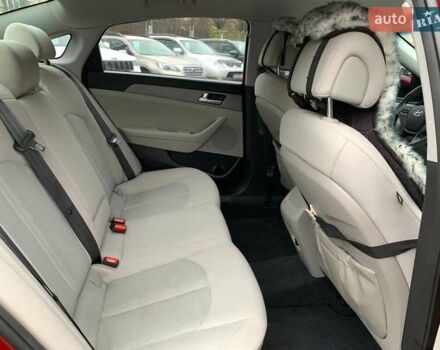 Червоний Хендай Соната, об'ємом двигуна 2.4 л та пробігом 150 тис. км за 9080 $, фото 21 на Automoto.ua