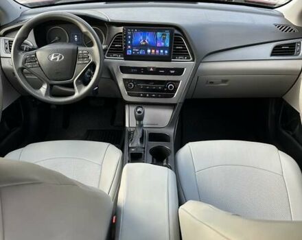 Красный Хендай Соната, объемом двигателя 2.36 л и пробегом 130 тыс. км за 10500 $, фото 10 на Automoto.ua