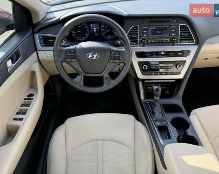 Червоний Хендай Соната, об'ємом двигуна 2.4 л та пробігом 133 тис. км за 9500 $, фото 5 на Automoto.ua