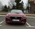 Красный Хендай Соната, объемом двигателя 2 л и пробегом 148 тыс. км за 13500 $, фото 1 на Automoto.ua