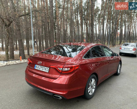 Красный Хендай Соната, объемом двигателя 2.36 л и пробегом 194 тыс. км за 9300 $, фото 2 на Automoto.ua