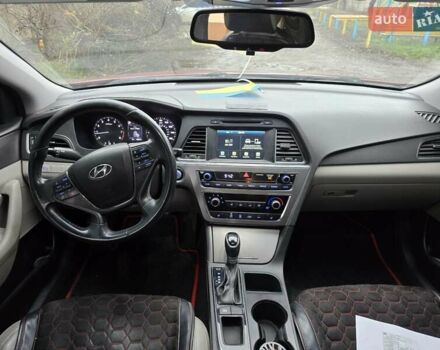 Красный Хендай Соната, объемом двигателя 2.36 л и пробегом 80 тыс. км за 9500 $, фото 4 на Automoto.ua