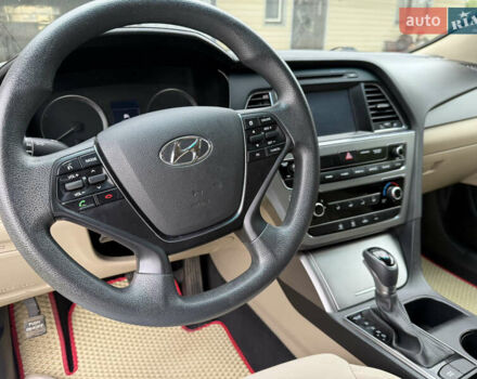 Красный Хендай Соната, объемом двигателя 1.6 л и пробегом 70 тыс. км за 12000 $, фото 13 на Automoto.ua