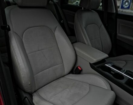 Червоний Хендай Соната, об'ємом двигуна 2.4 л та пробігом 120 тис. км за 9000 $, фото 11 на Automoto.ua