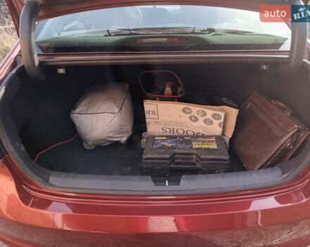 Червоний Хендай Соната, об'ємом двигуна 2.36 л та пробігом 168 тис. км за 9999 $, фото 13 на Automoto.ua