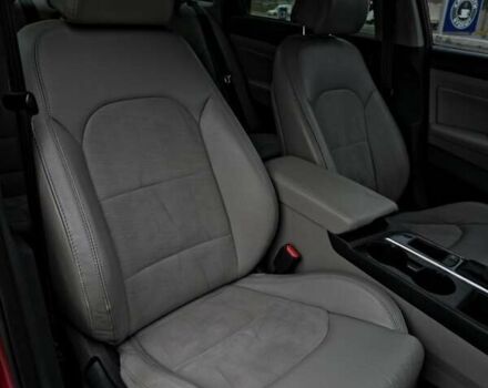 Красный Хендай Соната, объемом двигателя 2.36 л и пробегом 201 тыс. км за 9000 $, фото 9 на Automoto.ua