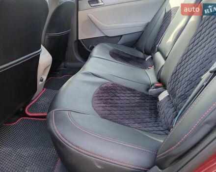 Червоний Хендай Соната, об'ємом двигуна 2.36 л та пробігом 168 тис. км за 9999 $, фото 5 на Automoto.ua