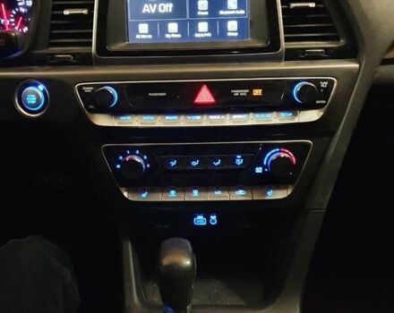 Красный Хендай Соната, объемом двигателя 2.4 л и пробегом 50 тыс. км за 16000 $, фото 11 на Automoto.ua