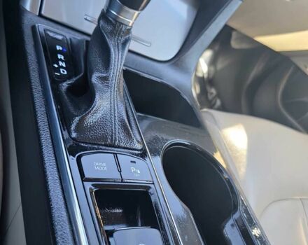 Красный Хендай Соната, объемом двигателя 2 л и пробегом 60 тыс. км за 11000 $, фото 6 на Automoto.ua