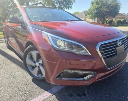 Красный Хендай Соната, объемом двигателя 2 л и пробегом 60 тыс. км за 11000 $, фото 2 на Automoto.ua