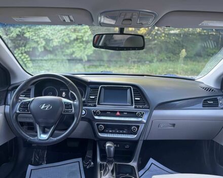 Хендай Соната 2018 у Дніпро (Дніпропетровську) на Automoto.ua Червоний Хендай Соната, об'ємом двигуна 2 л та пробігом 43 тис. км за 3000 $, фото 9 на Automoto.ua