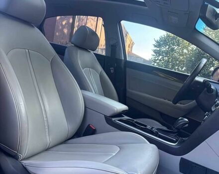 Хендай Соната 2018 у Дніпро (Дніпропетровську) на Automoto.ua Червоний Хендай Соната, об'ємом двигуна 2 л та пробігом 43 тис. км за 3000 $, фото 11 на Automoto.ua