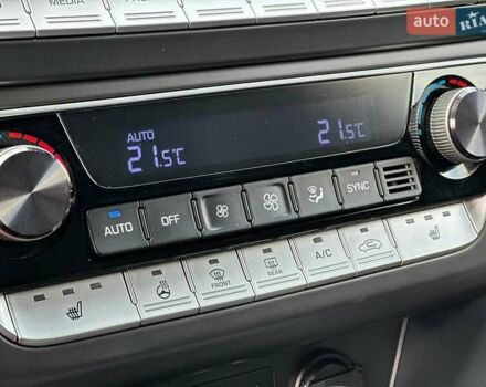 Красный Хендай Соната, объемом двигателя 2.4 л и пробегом 77 тыс. км за 13999 $, фото 4 на Automoto.ua