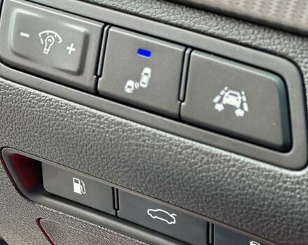 Красный Хендай Соната, объемом двигателя 2.4 л и пробегом 77 тыс. км за 13999 $, фото 3 на Automoto.ua