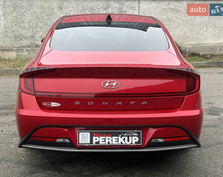 Червоний Хендай Соната, об'ємом двигуна 2.5 л та пробігом 62 тис. км за 19200 $, фото 4 на Automoto.ua
