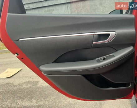 Червоний Хендай Соната, об'ємом двигуна 2.5 л та пробігом 62 тис. км за 19200 $, фото 22 на Automoto.ua